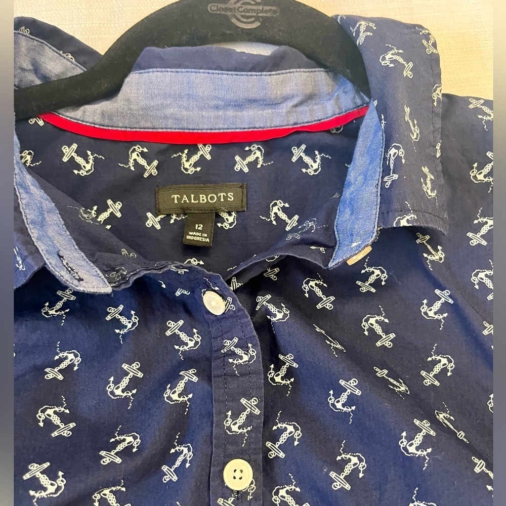 Talbots 12 blouse, Button-Down shirt, Navy Blue and White Anchors Nautical